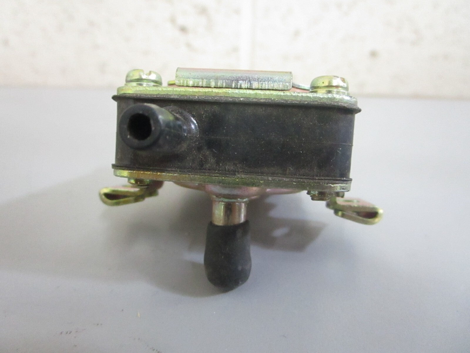 *NEW OEM* 0820 John Deere Fuel Pump HE149-1911