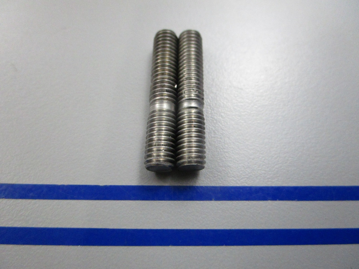 NEW OEM (LOT OF 2) 16-84870M Yamaha Mariner Stud 0810