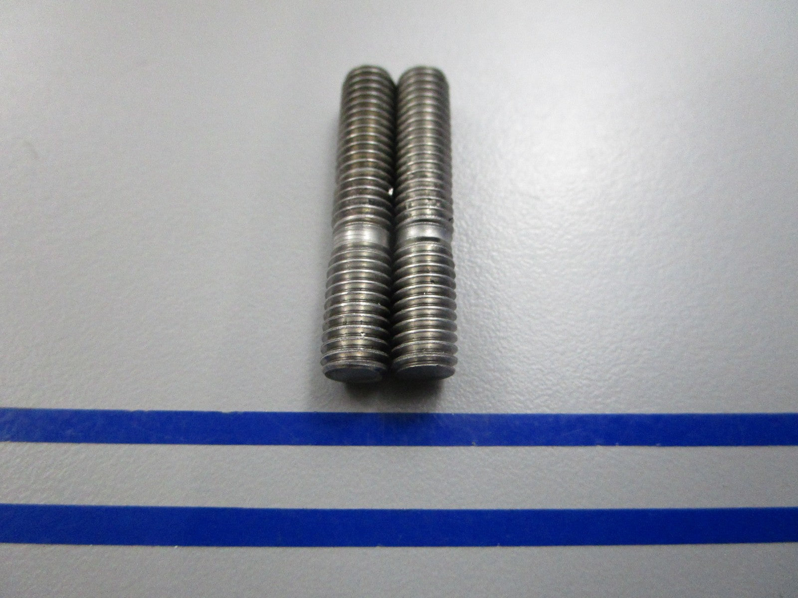 NEW OEM (LOT OF 2) 16-84870M Yamaha Mariner Stud 0810