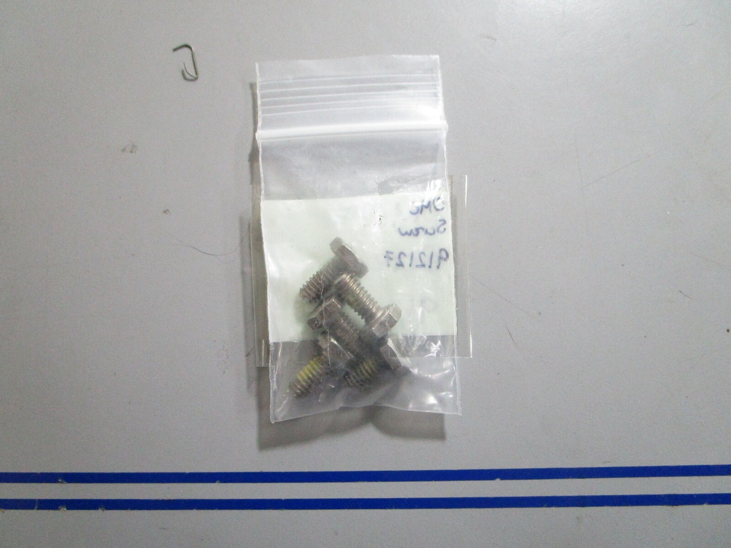 *NEW OEM* (LOT OF 5) 0810 OMC Johnson Evinrude Screw 912127 0912127