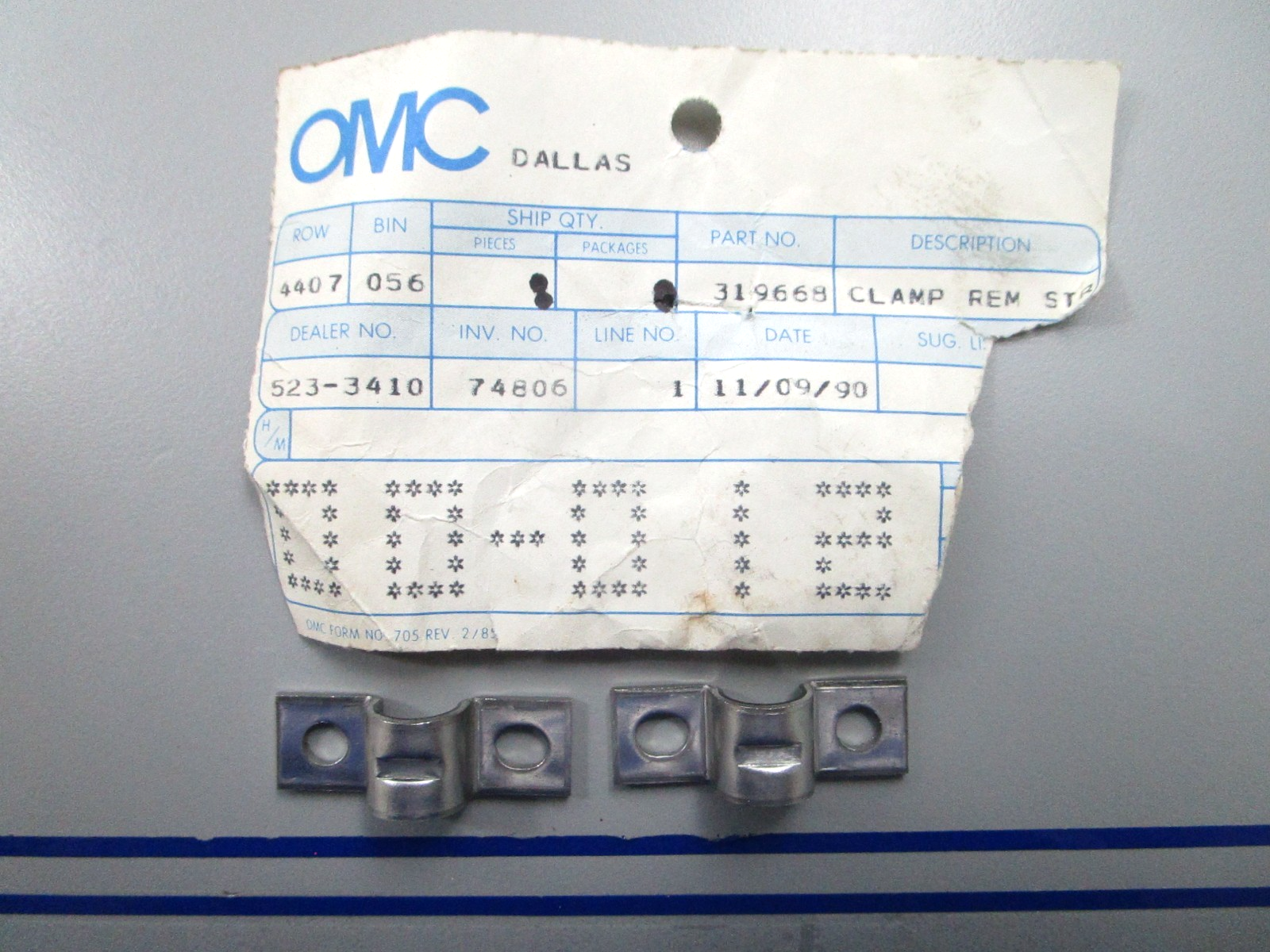 *NEW OEM* (LOT OF 2) 0810 OMC Johnson Evinrude Cable Clamp 319668 0319668