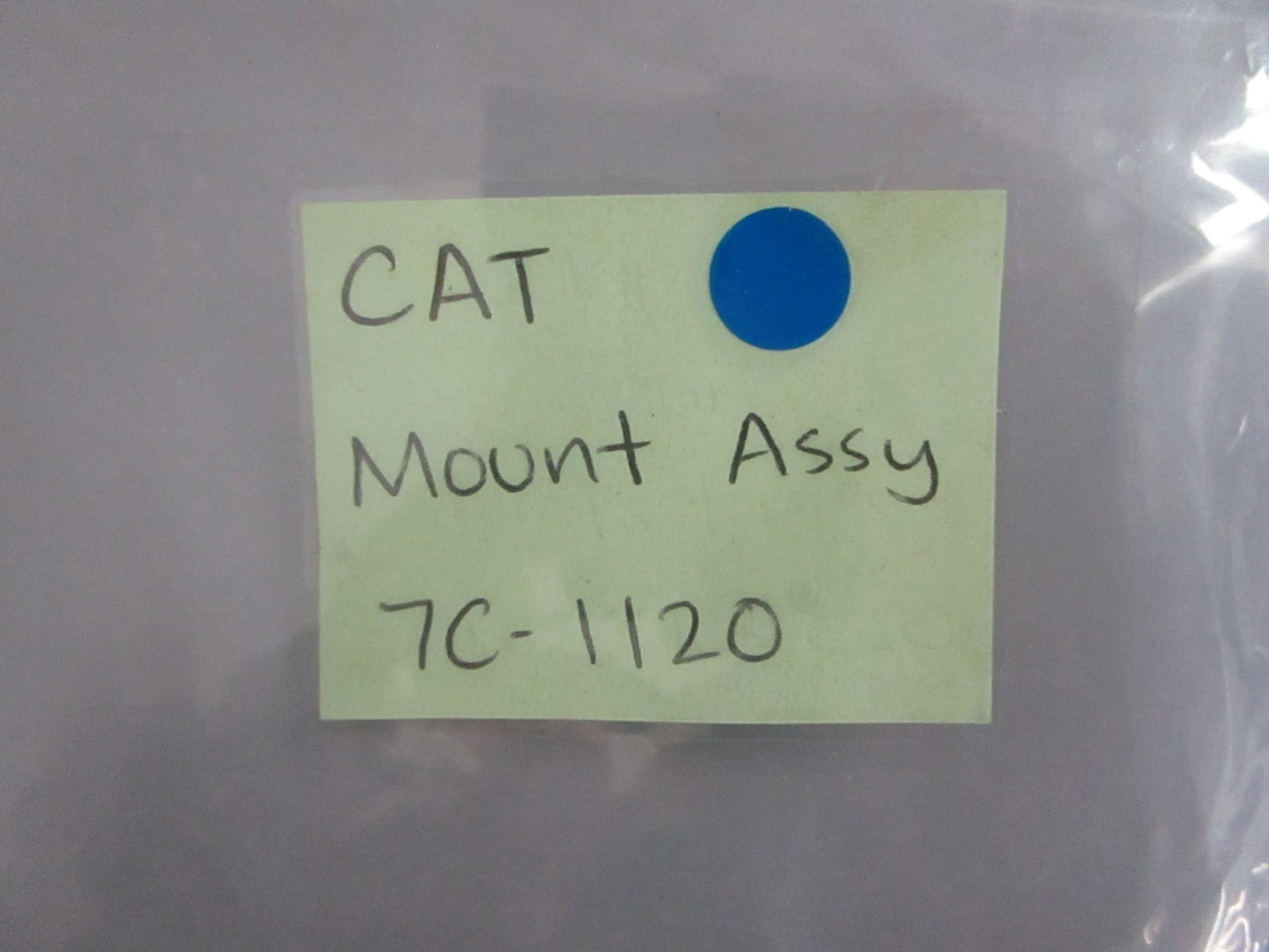 *NEW OEM* 0820 CAT Mount Assy 7C-1120