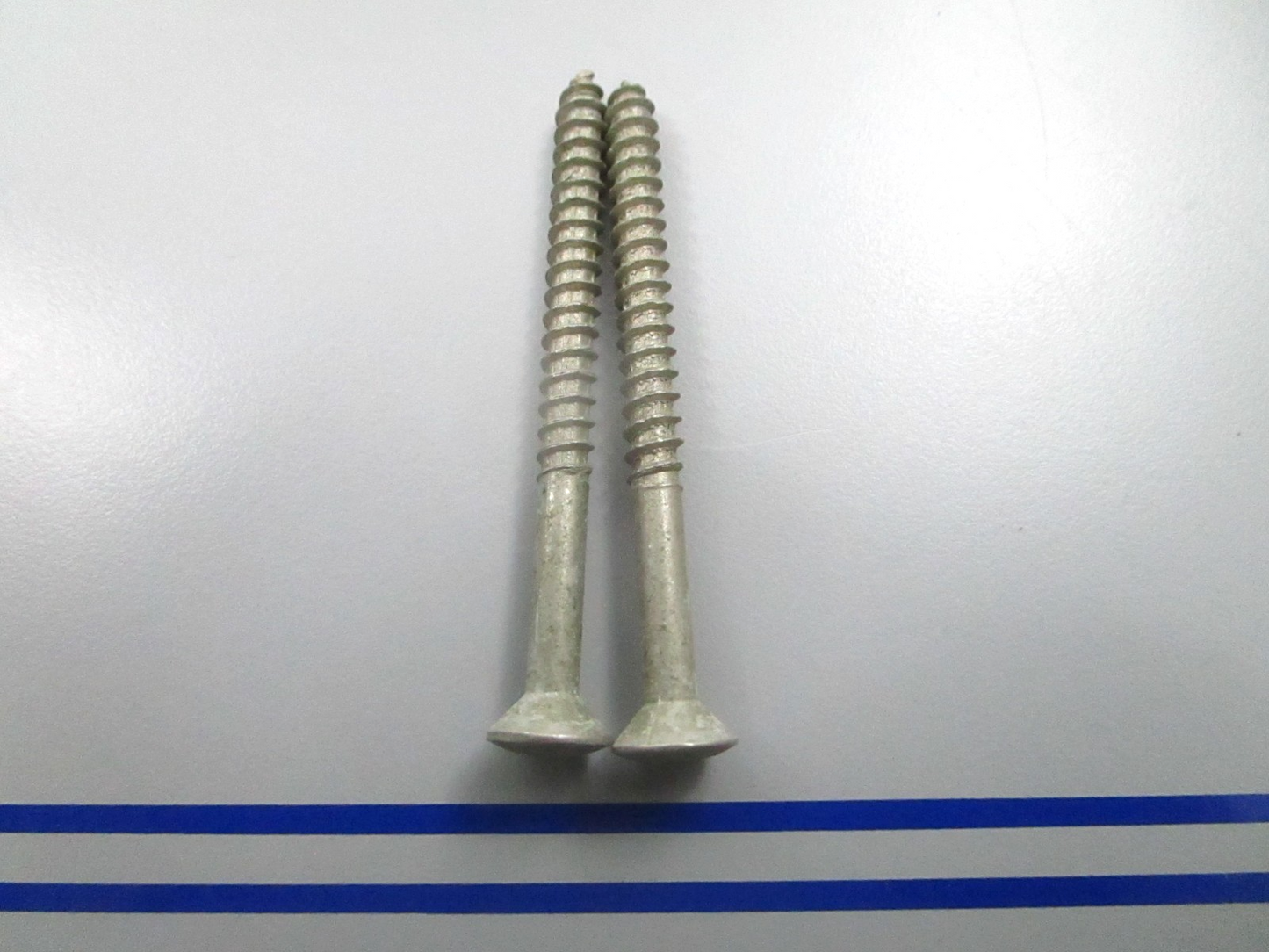 *NEW OEM* (LOT OF 2) 0810 OMC Johnson Evinrude Mounting Screw 308056 0308056