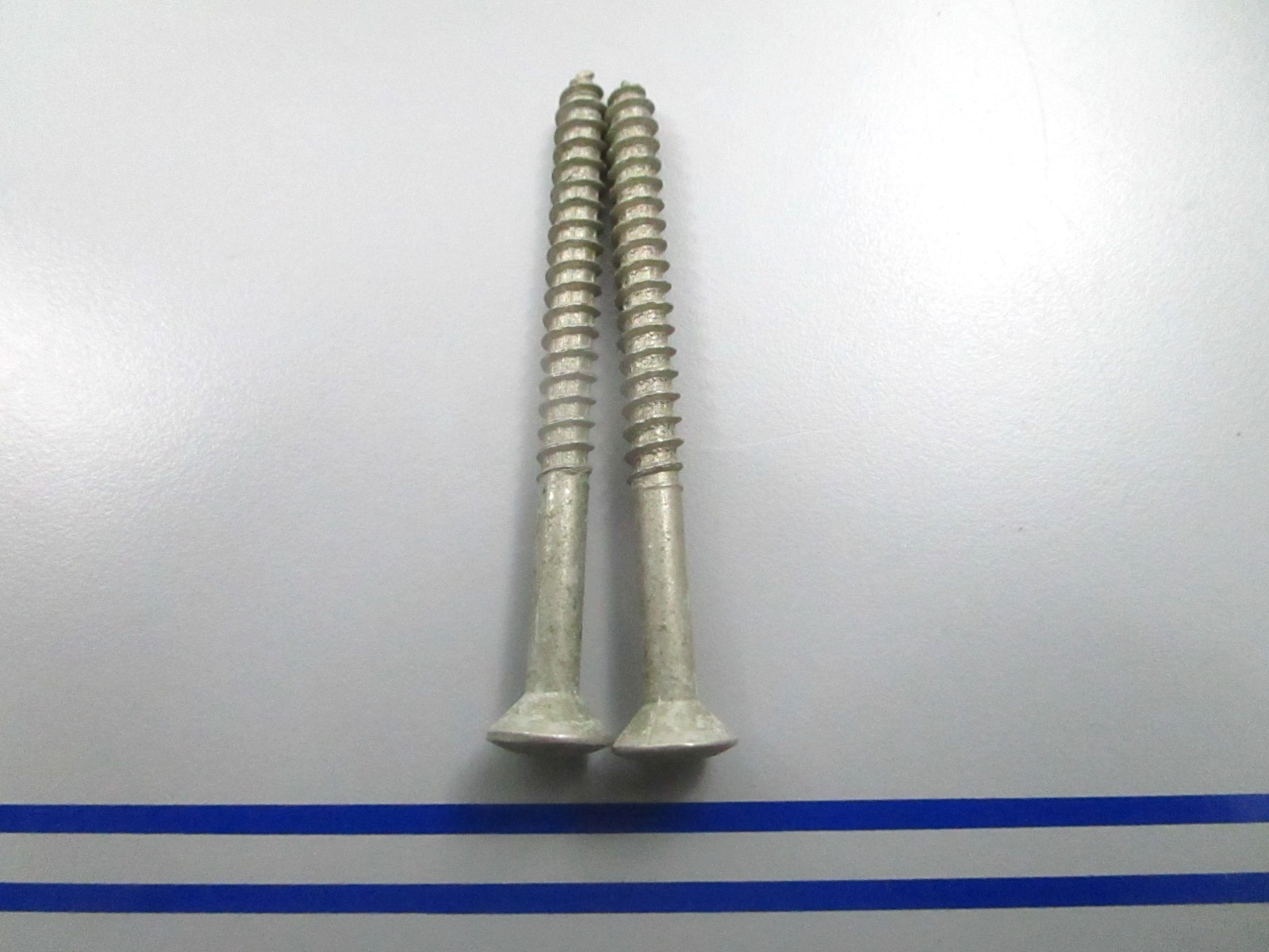 *NEW OEM* (LOT OF 2) 0810 OMC Johnson Evinrude Mounting Screw 308056 0308056