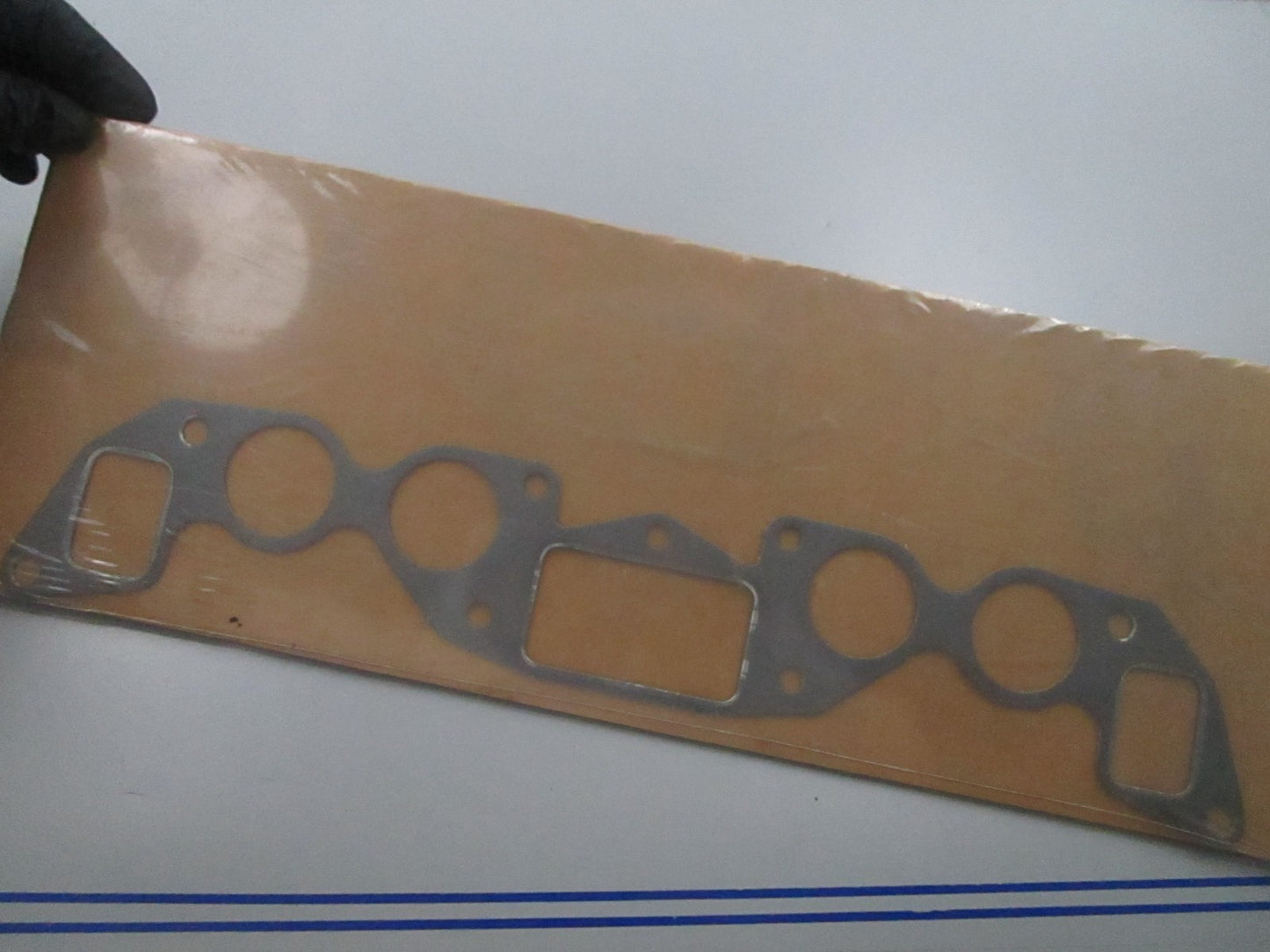 NEW 18-2928 Replaces: VP 824633-2 Sierra Manifold Gasket 0810