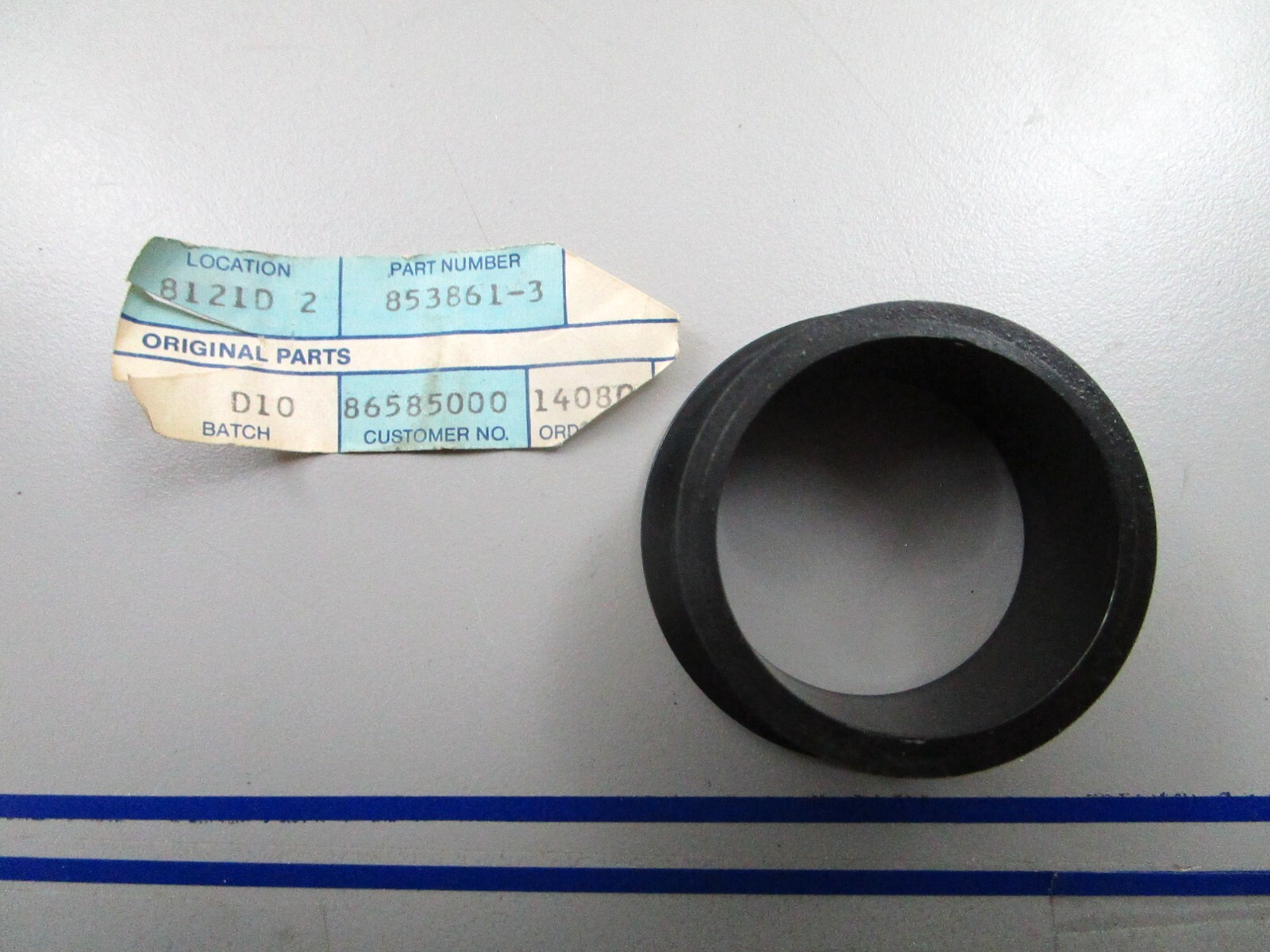 *NEW OEM* 0810 Volvo Penta TSK Bushing 853861-3