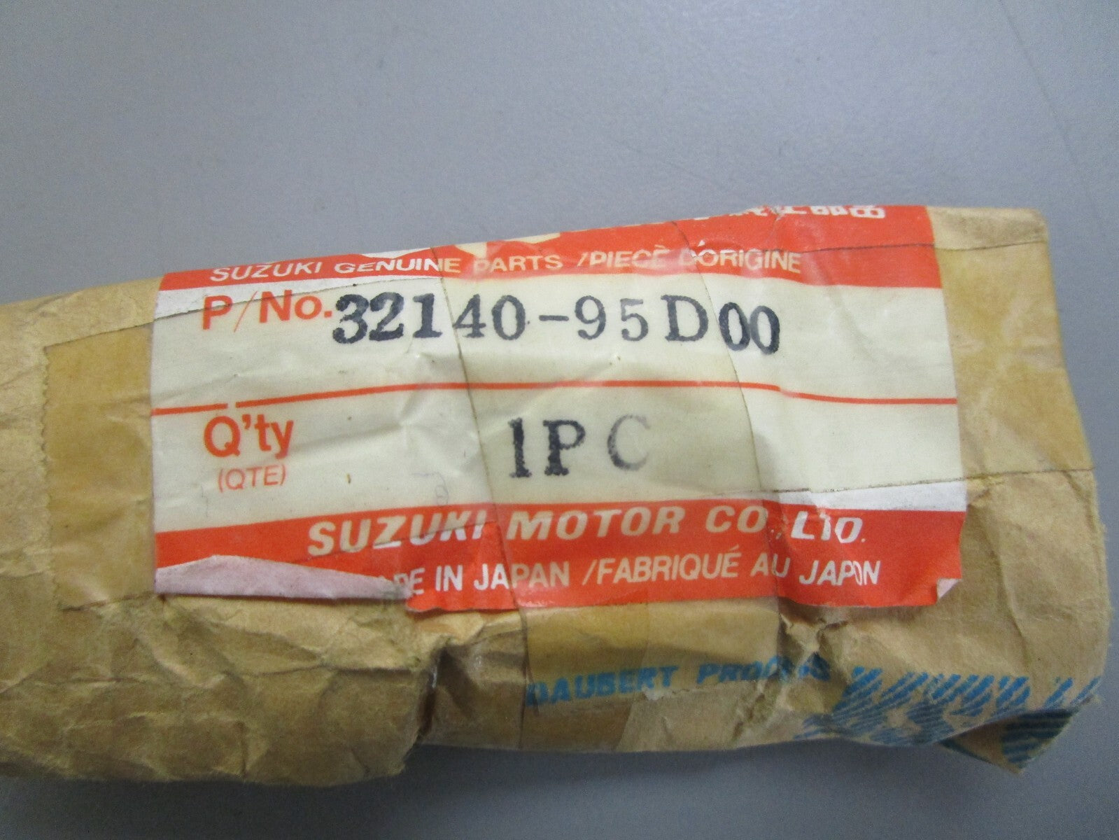 *NEW OEM* 0820 Suzuki Ignition Coil 32140-95D00