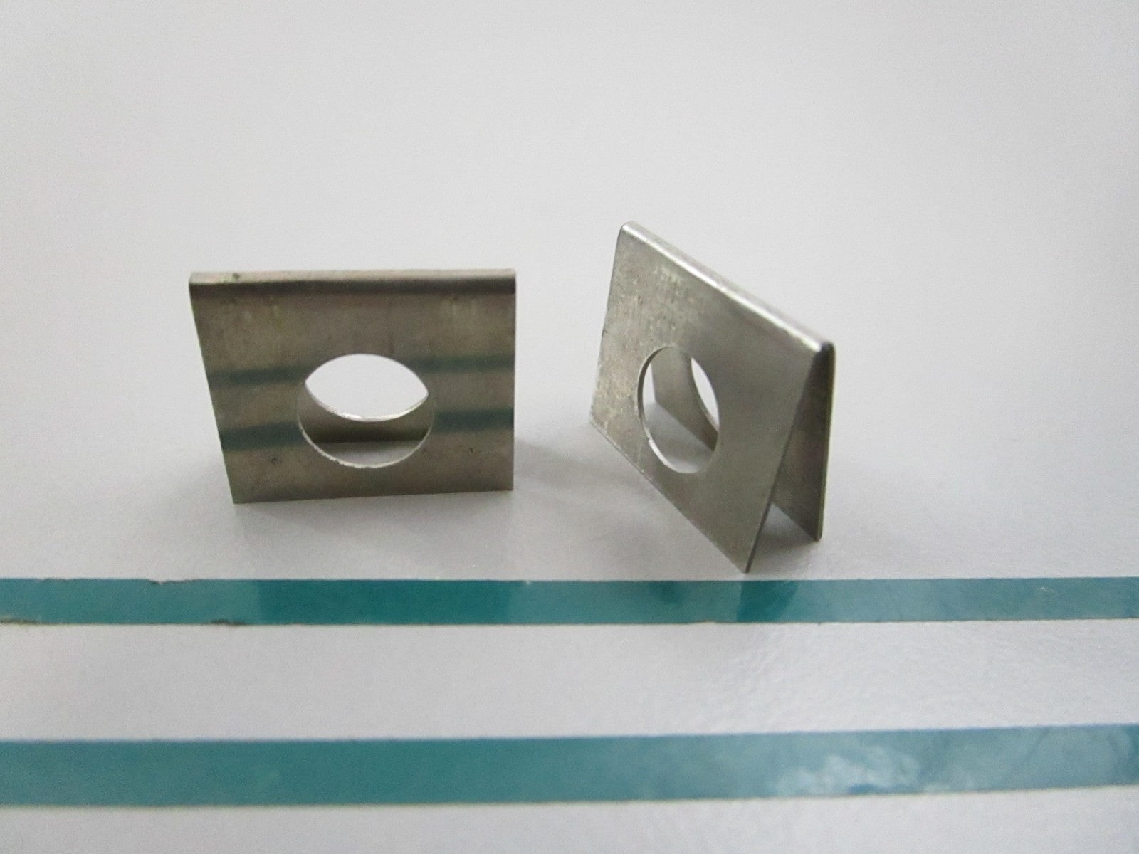 NEW OEM (LOT OF 2) 308045 0308045 OMC Johnson Evinrude Retainer 0810