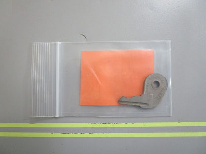 *NEW OEM* 0810 OMC Johnson Evinrude Ignition Key 73-5 501770 0501770