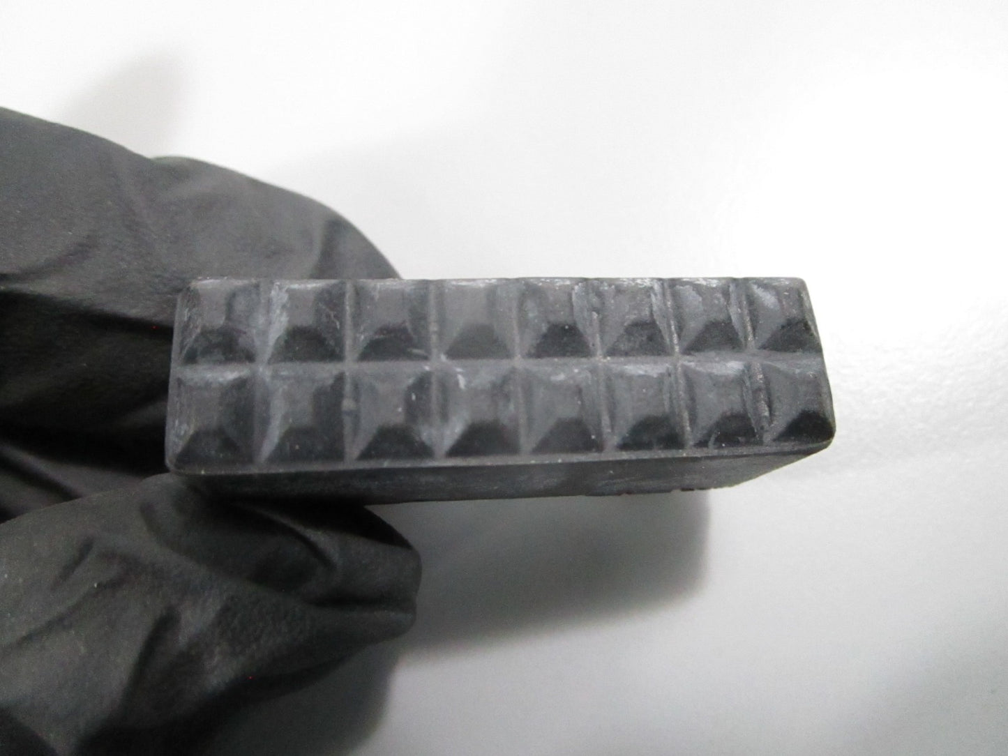 NEW OEM 65371FK10A Mitsubishi Logisnext Rubber Bumper 0810