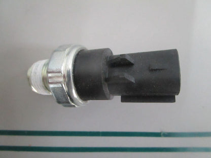 Volvo Penta 3852215 Oil Pressure Switch 3.0L 4.3L 5.0L 5.7L 8.1L NEW OEM 0820