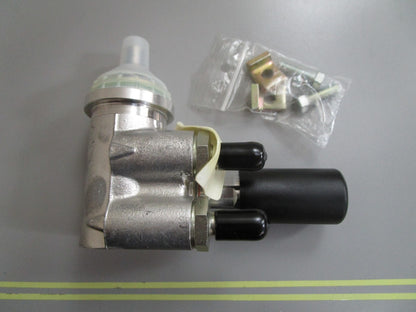 *NEW OEM* 0820 John Deere Fuel Pump RE536662