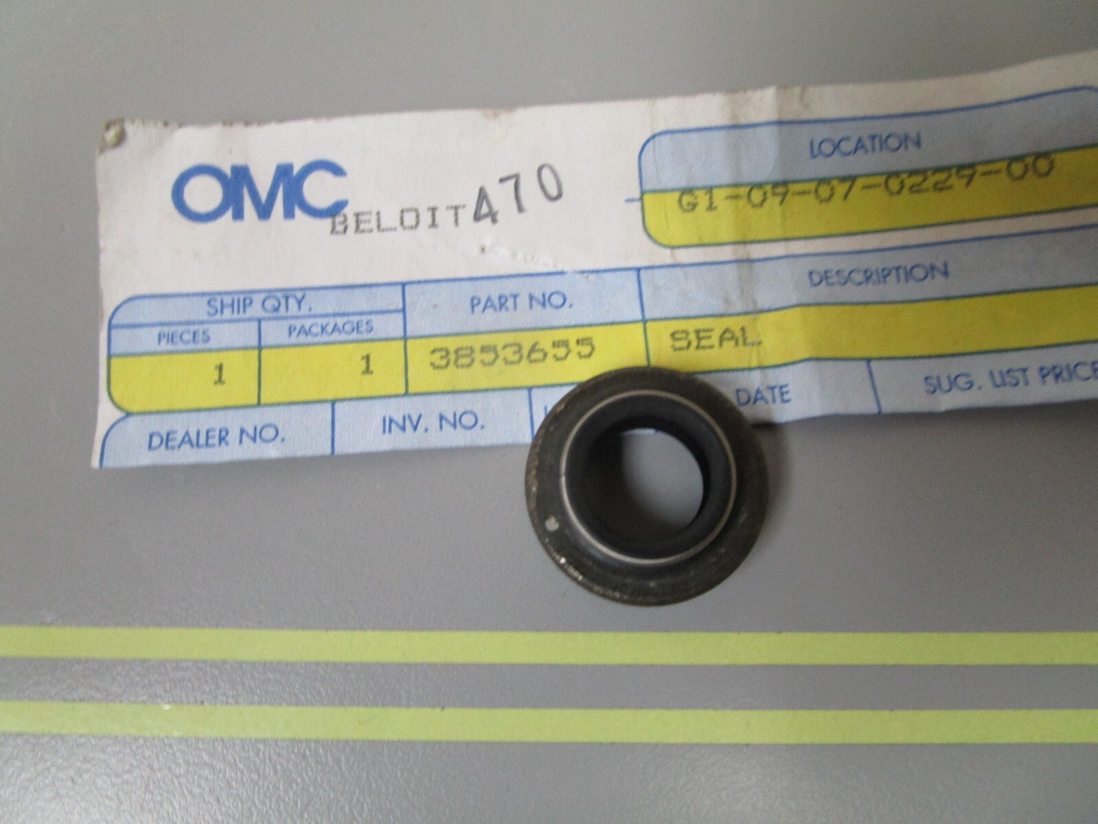 *NEW OEM* 0810 OMC Johnson Evinrude Seal 3853655