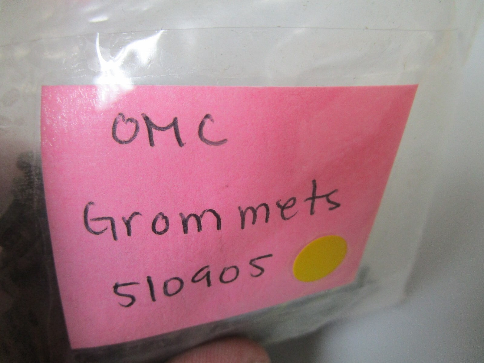 *NEW OEM* (LOT OF 6) 0750 OMC Johnson Evinrude GROMMETS 510905 0510905