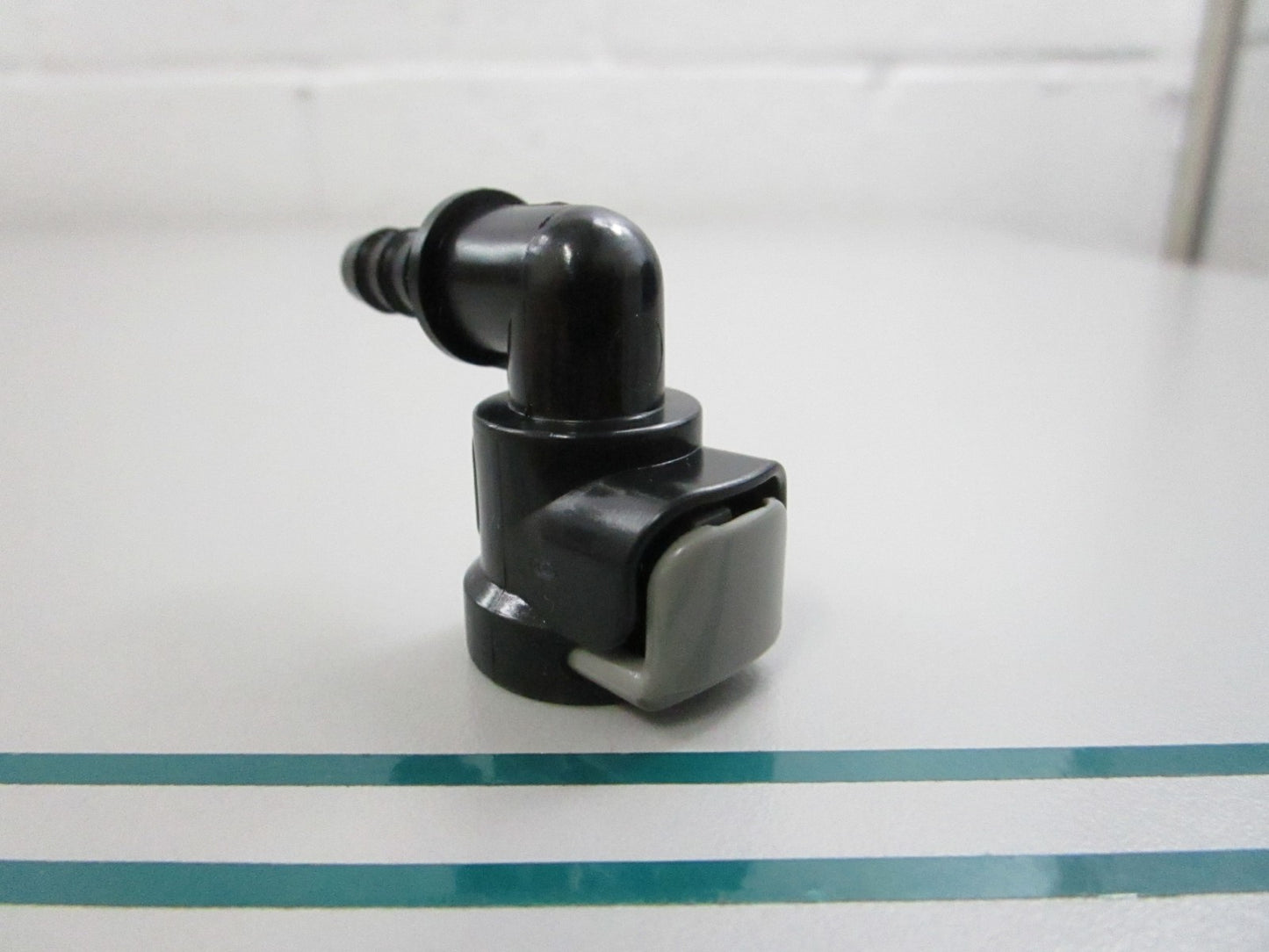NEW OEM 22-861163 Mercury Quicksilver Connector 0810