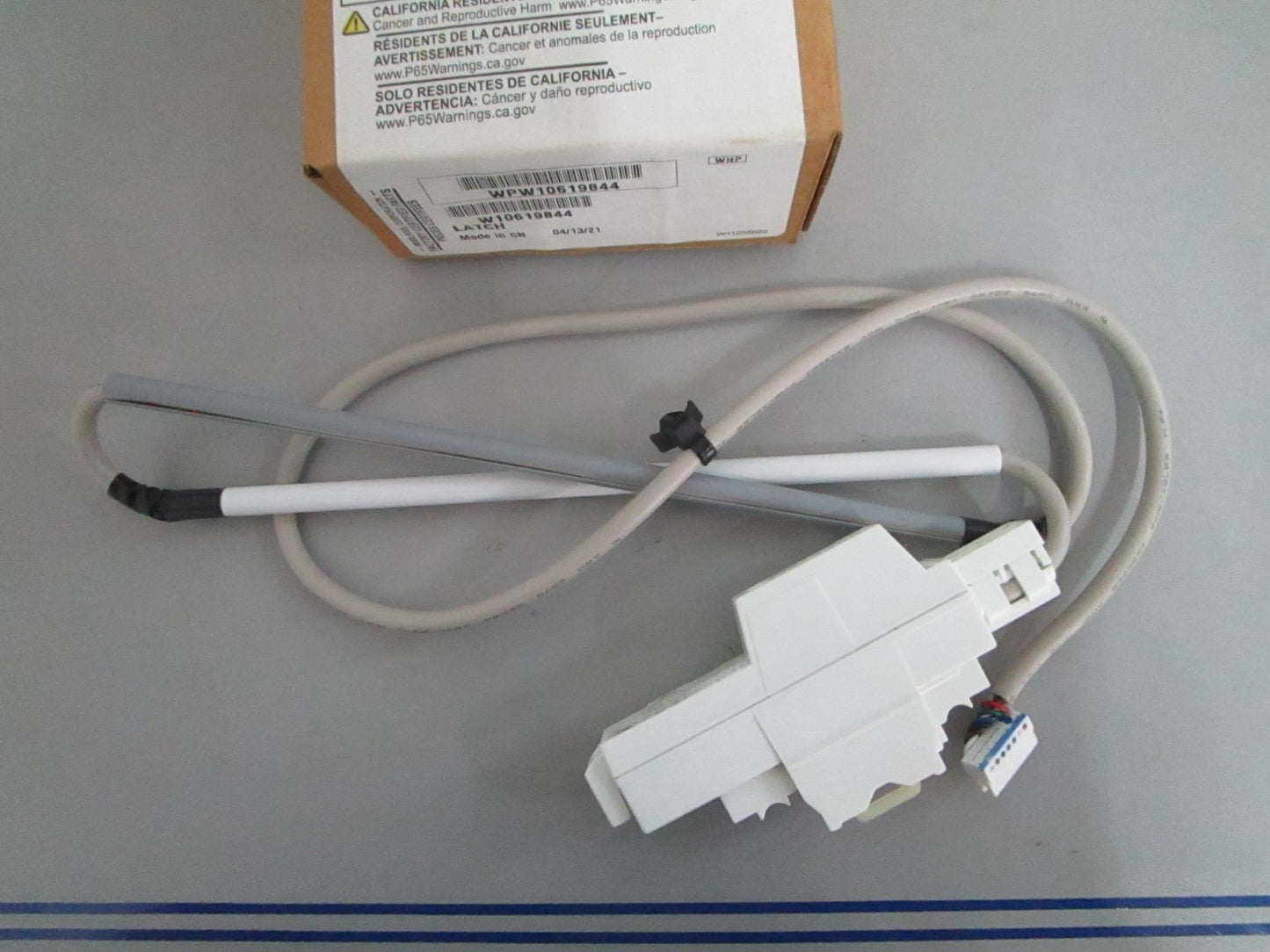 *NEW OEM* 0820 Whirlpool Washer Lid Latch W10619844
