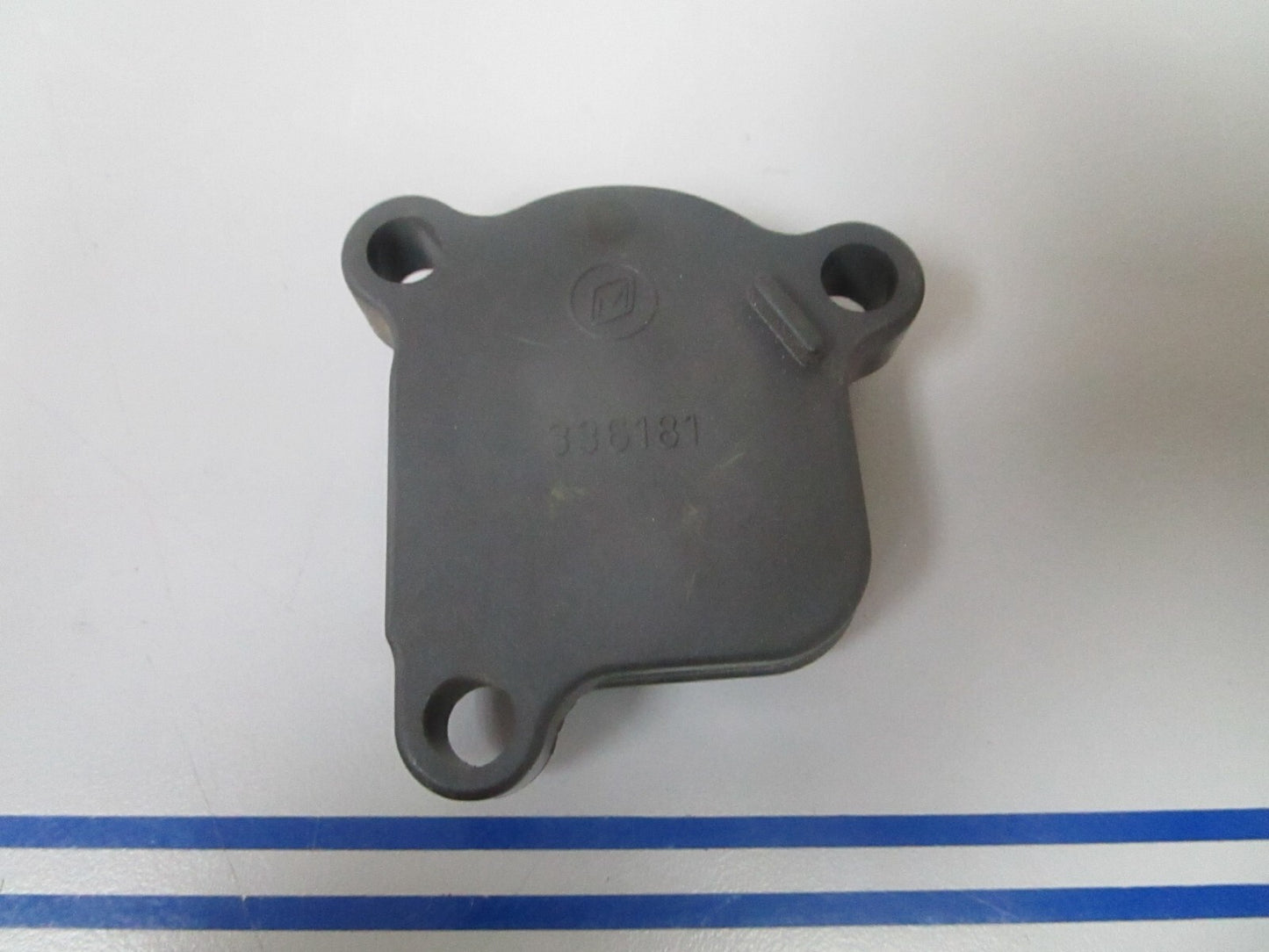 *NEW OEM* 0810 OMC Johnson Evinrude Thermostat Cover 336181 0336181