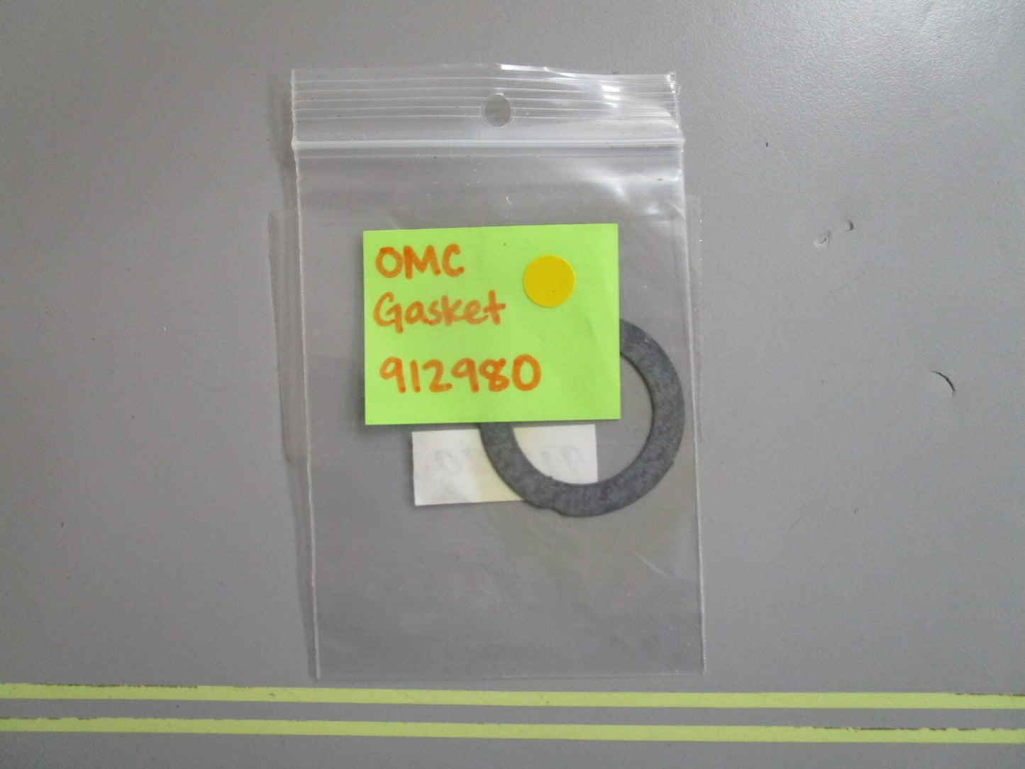 *NEW OEM* 0810 OMC Johnson Evinrude Gasket 912980 0912980