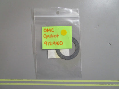 *NEW OEM* 0810 OMC Johnson Evinrude Gasket 912980 0912980