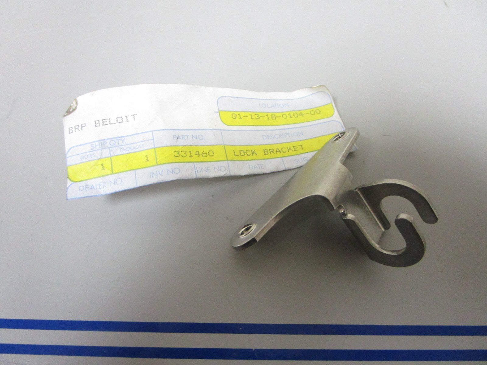 *NEW OEM* 0720 OMC Johnson Evinrude Lock Bracket 331460 0331460