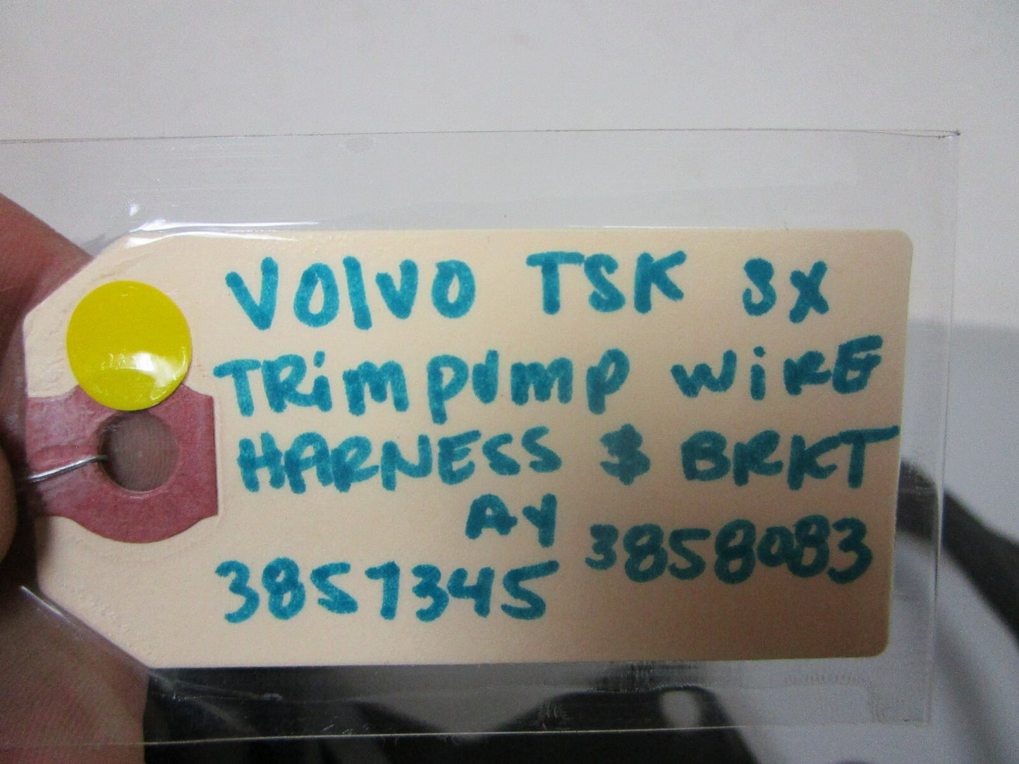 *NEW OEM* 0720 Volvo Penta TSK SX Trim Pump Wire Harness & Bracket Ay 3858083