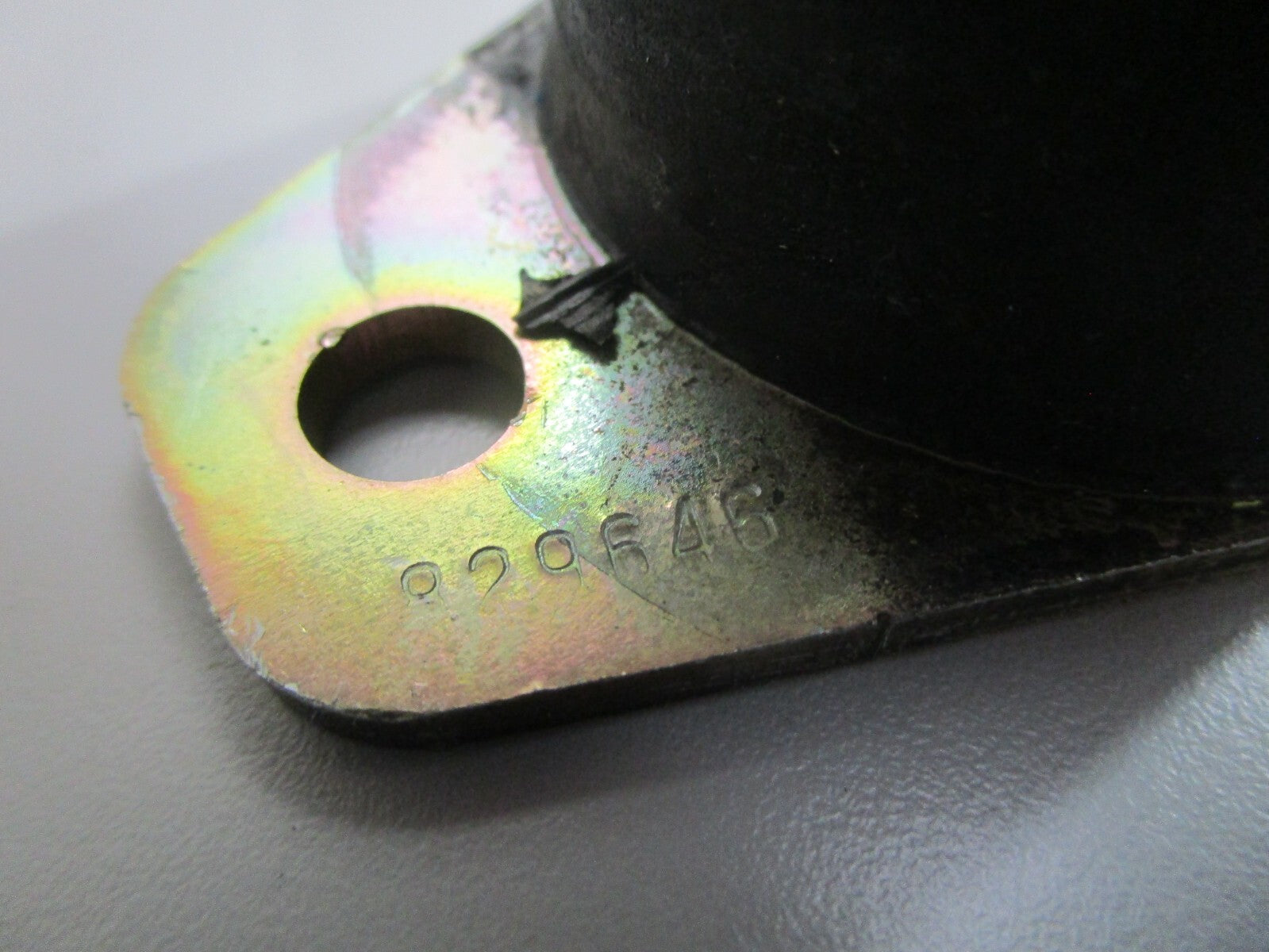 *NEW OEM* 0820 Volvo Penta Rubber Cushion 829646