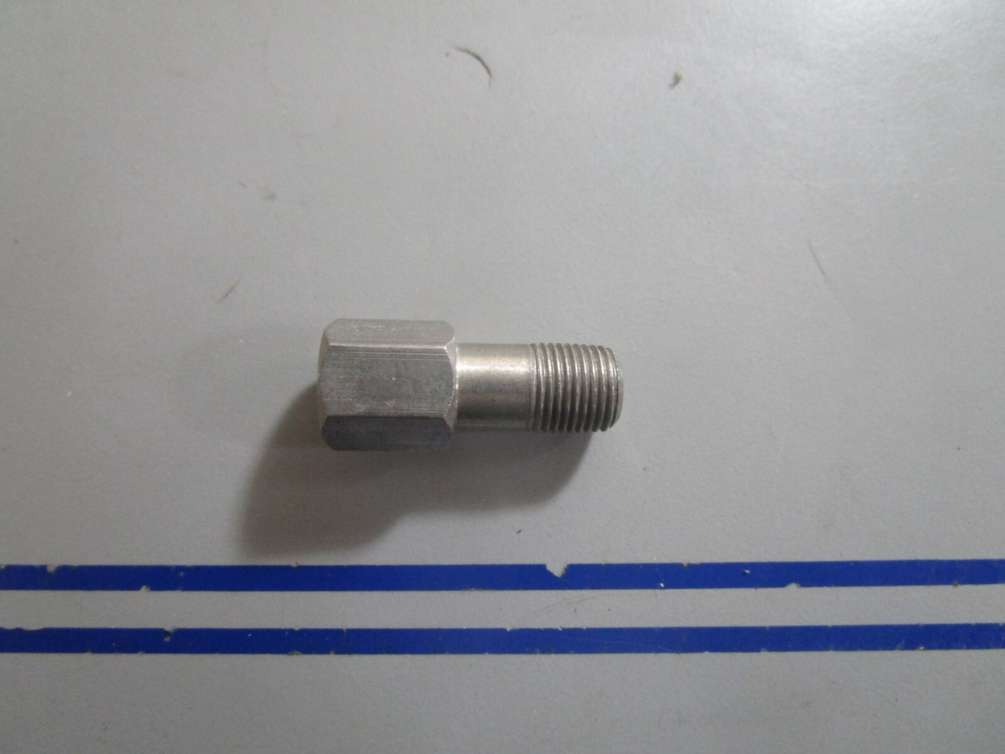 *NEW OEM* 0810 Volvo Penta Fitting 3855776