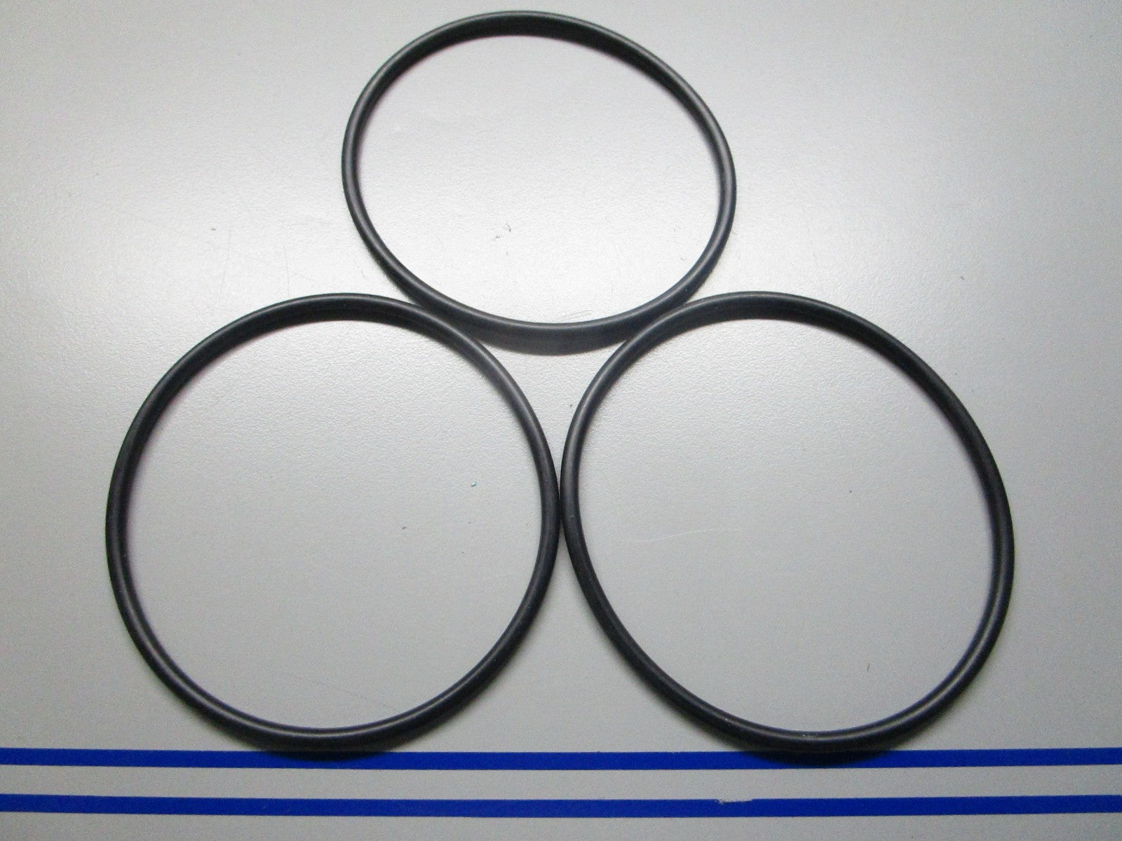 *NEW* (LOT OF 3) 0810 Buna-N Nitrile O-Ring -235