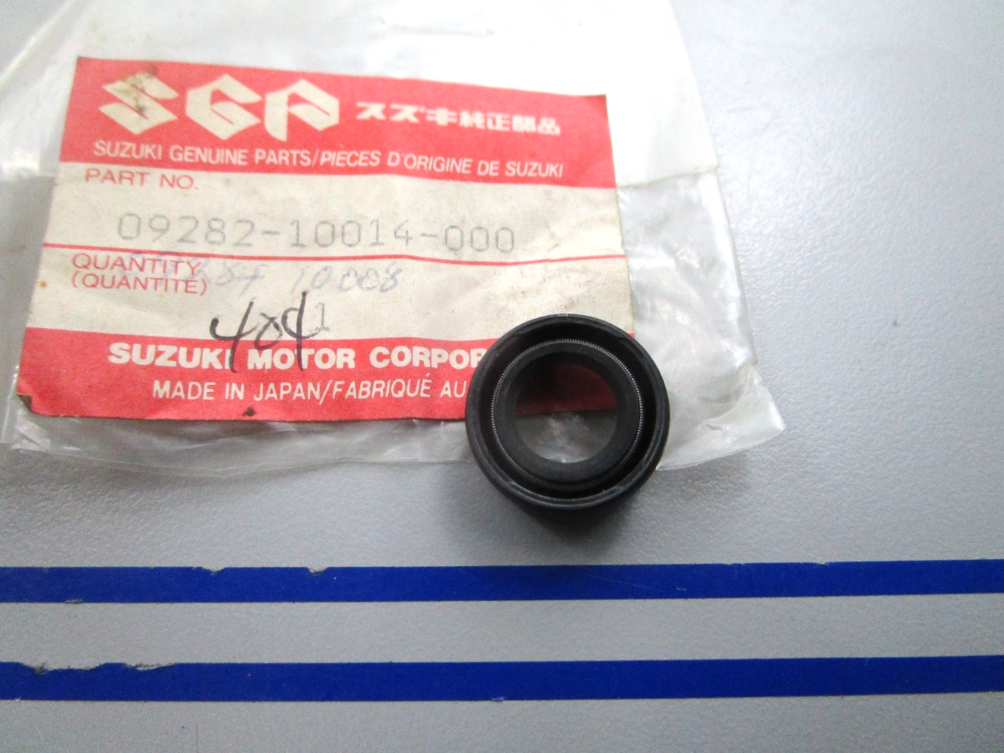 NEW OEM Suzuki 09282-10014-000 Oil Seal 0810