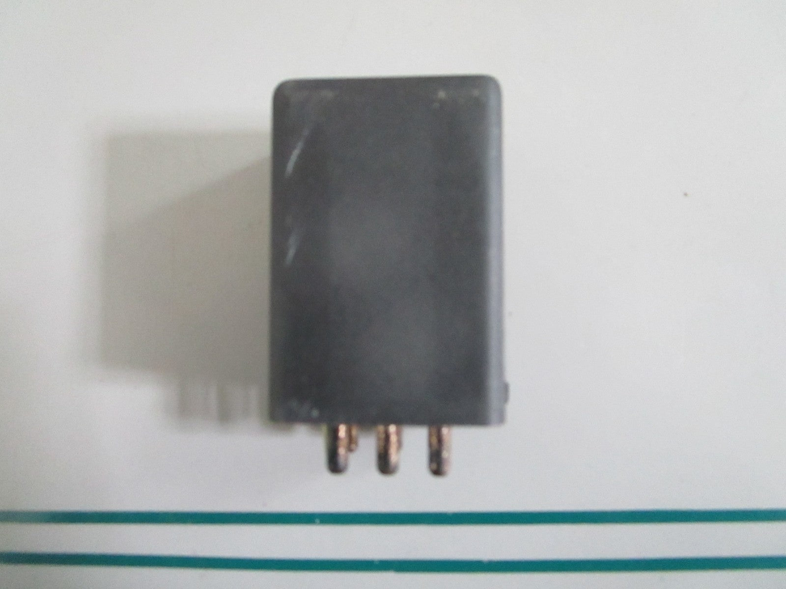 NEW OEM 0015450605 Mercedes-Benz Fuel Pump Relay 0820