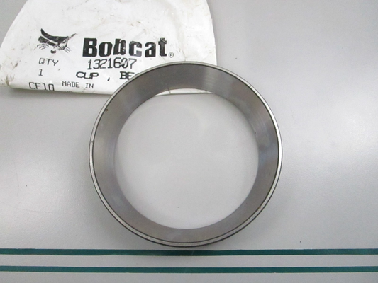 Bobcat NEW OEM Bearing Cup 1321607 825 843 853 863 873 S220 S300 NOS 0810
