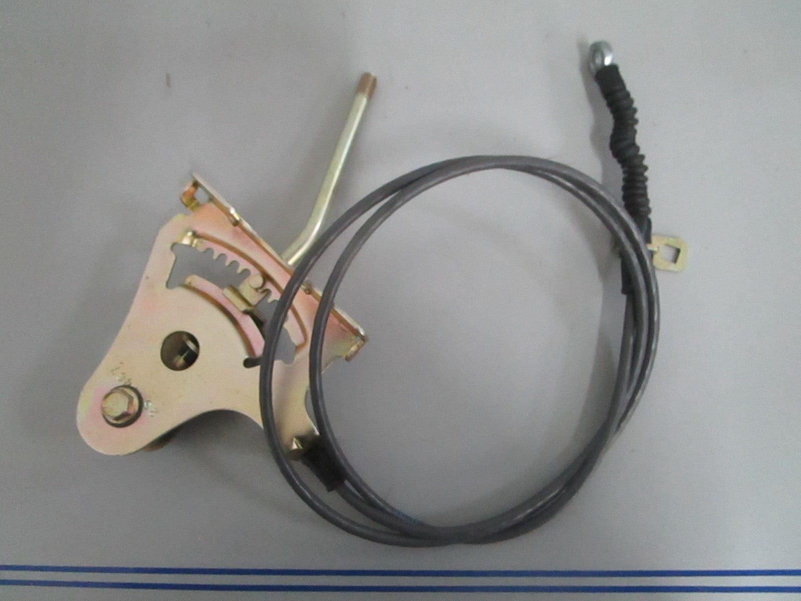 *NEW OEM* 0820 Husqvarna Deflector Control Assy 587030801