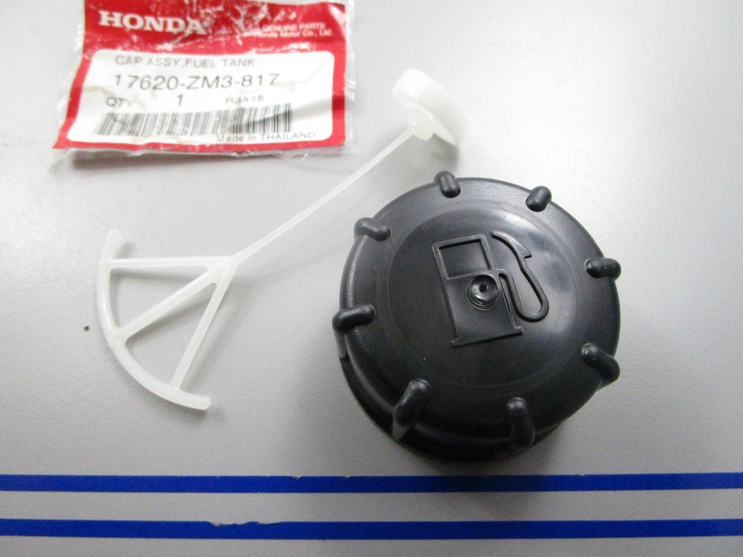 *NEW OEM* 0810 Honda Fuel Tank Cap 17620-ZM3-817