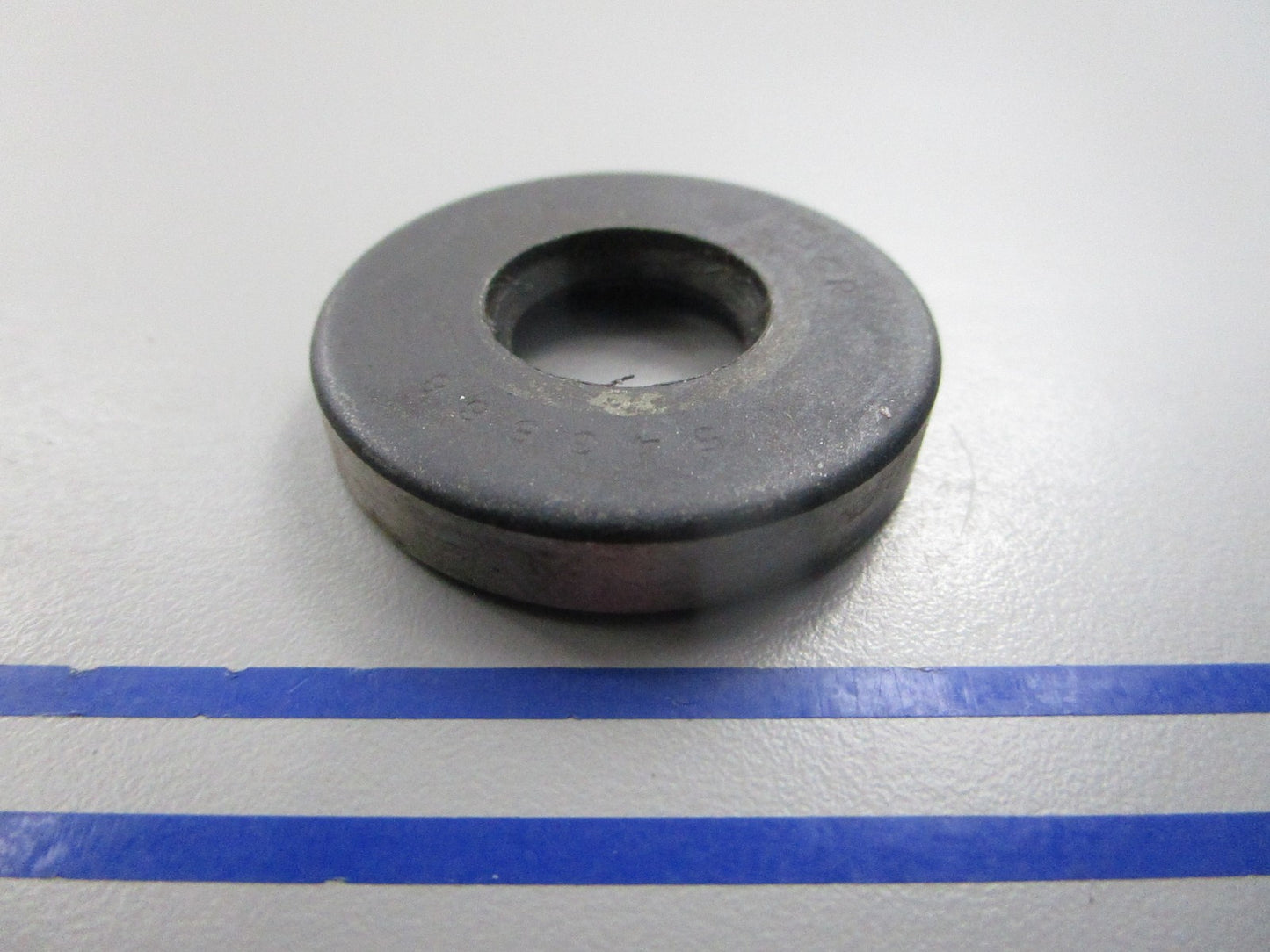 NEW OEM 329086 0329086 OMC Johnson Evinrude Powerhead Seal 0810