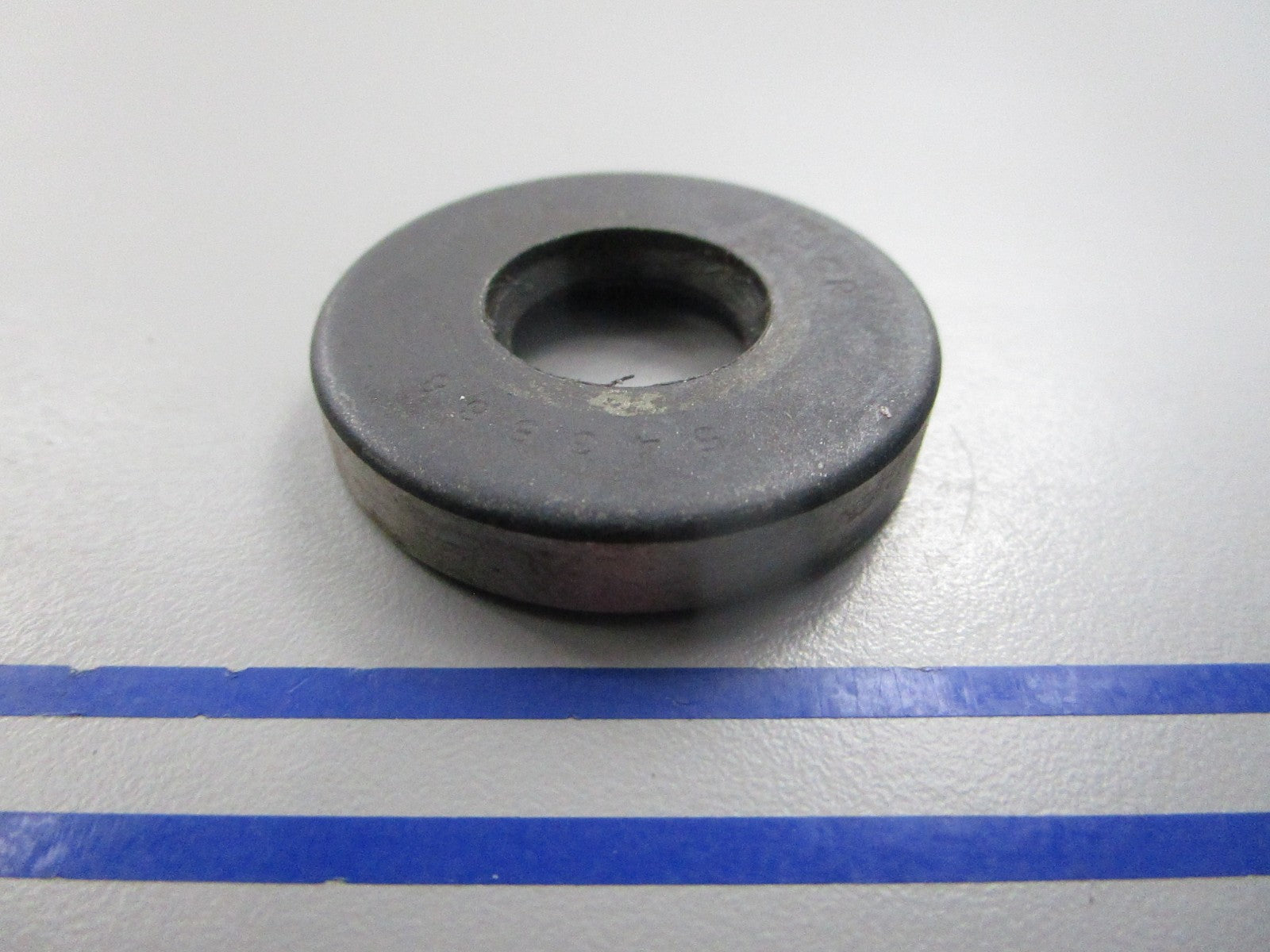 NEW OEM 329086 0329086 OMC Johnson Evinrude Powerhead Seal 0810