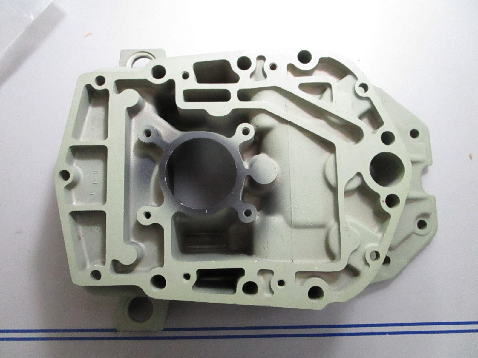 *NEW OEM* 0810 OMC Johnson Evinrude Adapter Plate 324059 0324059