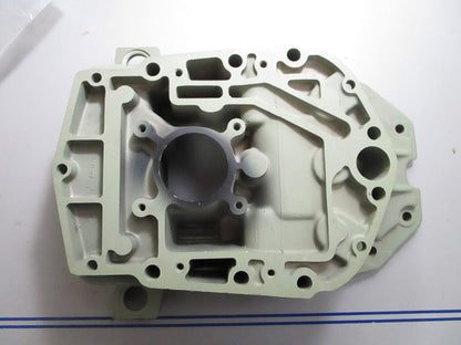 *NEW OEM* 0810 OMC Johnson Evinrude Adapter Plate 324059 0324059