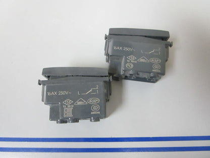 *NEW* (LOT OF 2) 0810 Vimar Eikon Rocker Switch 20005