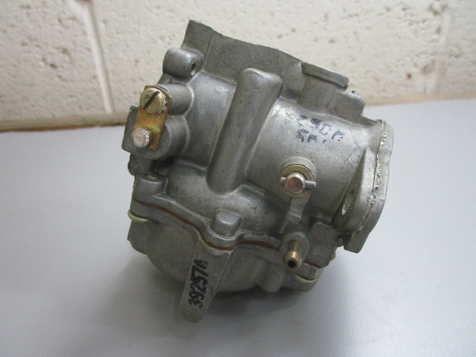 *NEW OEM* 0820 OMC Johnson Evinrude Carburetor 392575 0392575