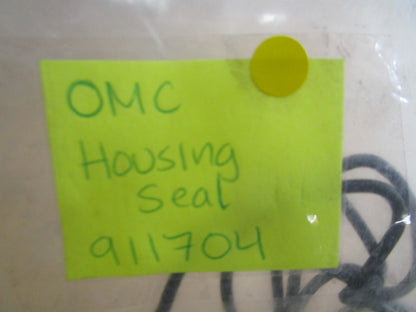*NEW OEM* (LOT OF 2) 0810 OMC Johnson Evinrude Housing Seal 911704 0911704