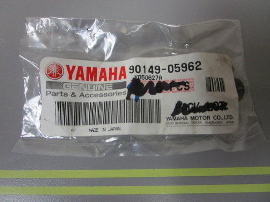 *NEW OEM* (LOT OF 4) 0810 Yamaha Screw 90149-05962-00