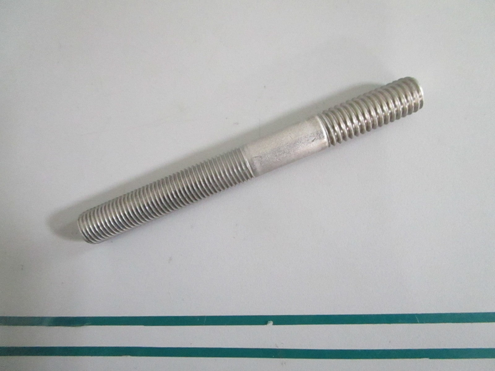 OMC NEW OEM Stud 3852546 Johnson Evinrude Marine Sterndrive NOS Genuine Part 082