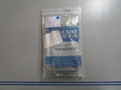 *NEW OEM* (LOT OF 2) 0810 Volvo Penta Sealing Strip 831902-2