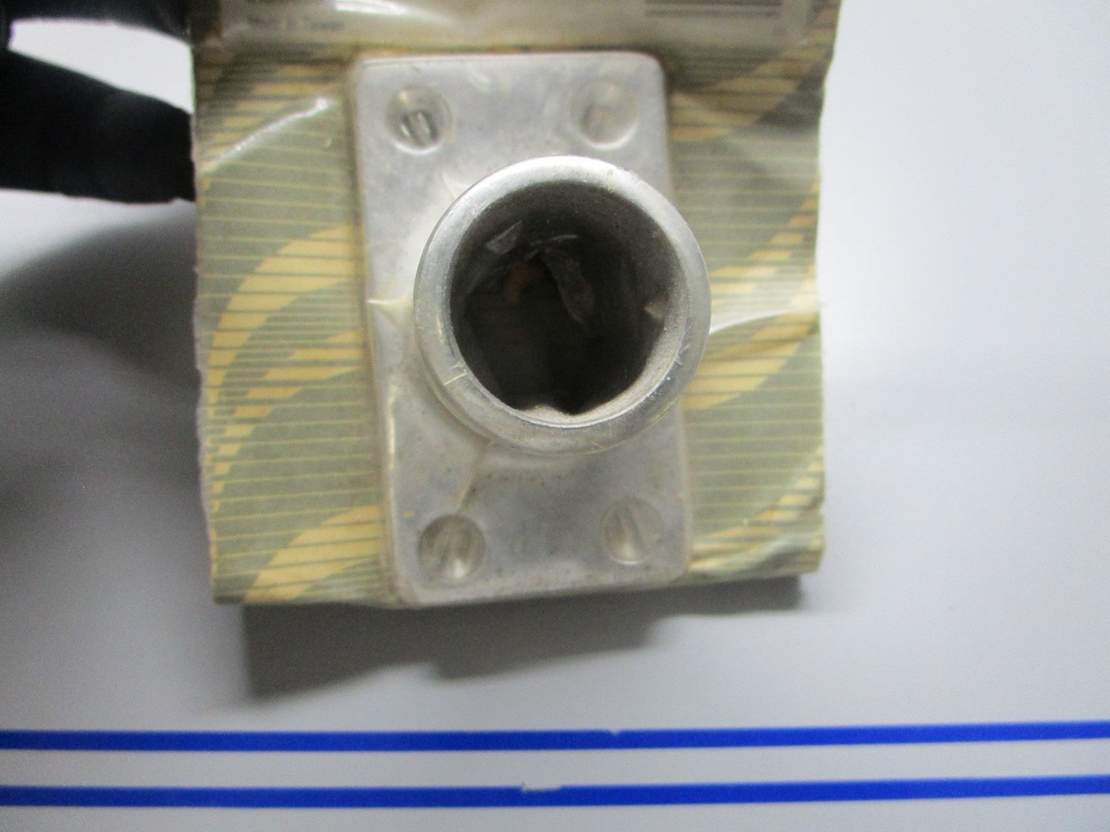 *NEW* 0810 Attwood 90 Degree Rail Base 66041-3
