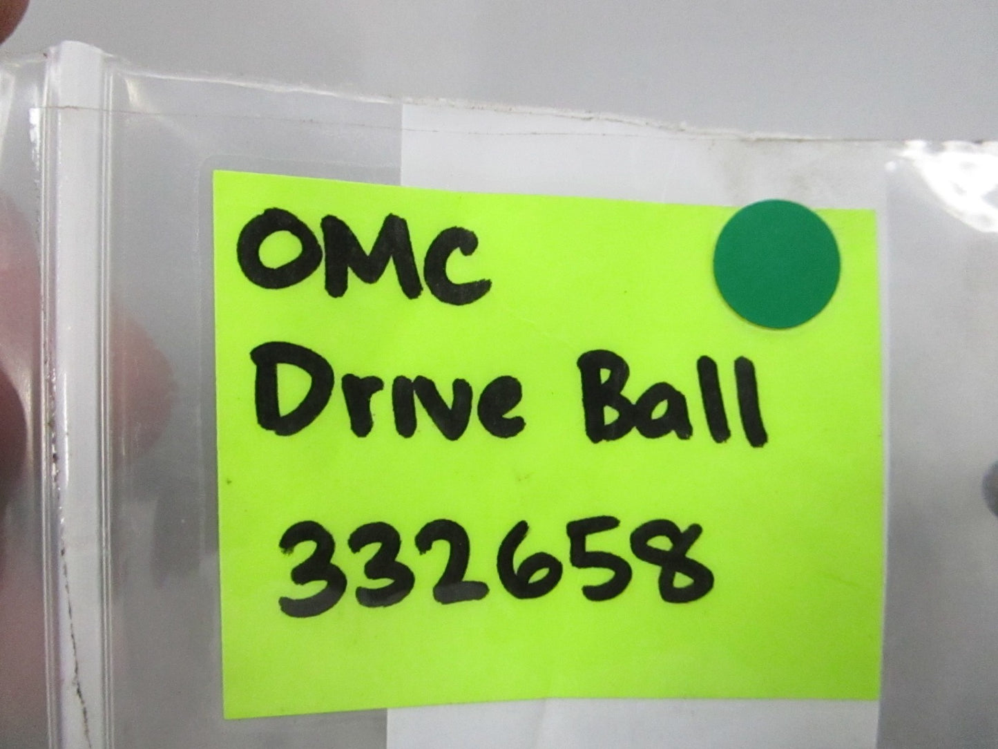 NEW OEM 332658 0332658 OMC Johnson Evinrude Drive Ball 0810