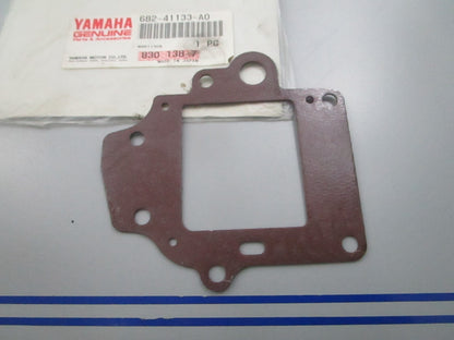 NEW OEM Yamaha 682-41133A0-00 Manifold Gasket 0810