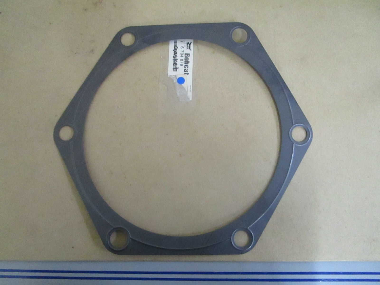 *NEW OEM* 0820 Bobcat Gasket 6704879