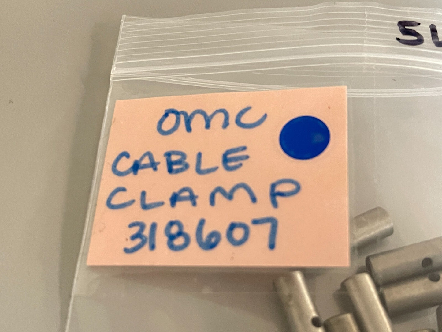 *NEW OEM* (LOT OF 4) 0810 OMC Johnson Evinrude Cable Clamp 318607 0318607