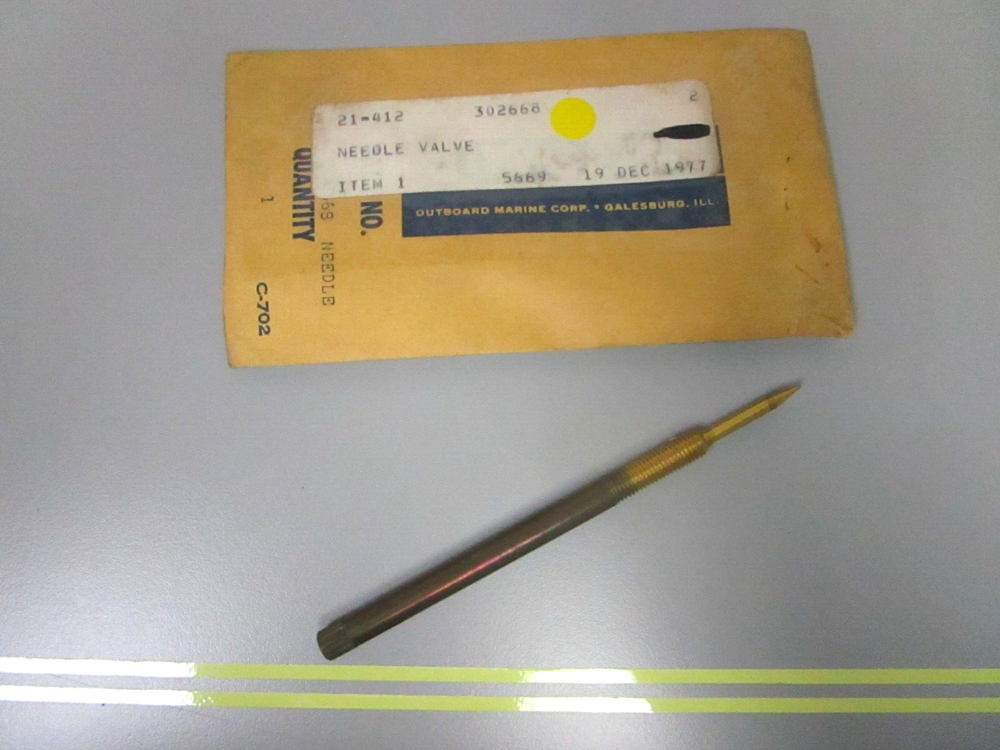 *NEW OEM* 0750 OMC Johnson Evinrude  NEEDLE VALVE 302668 0302268