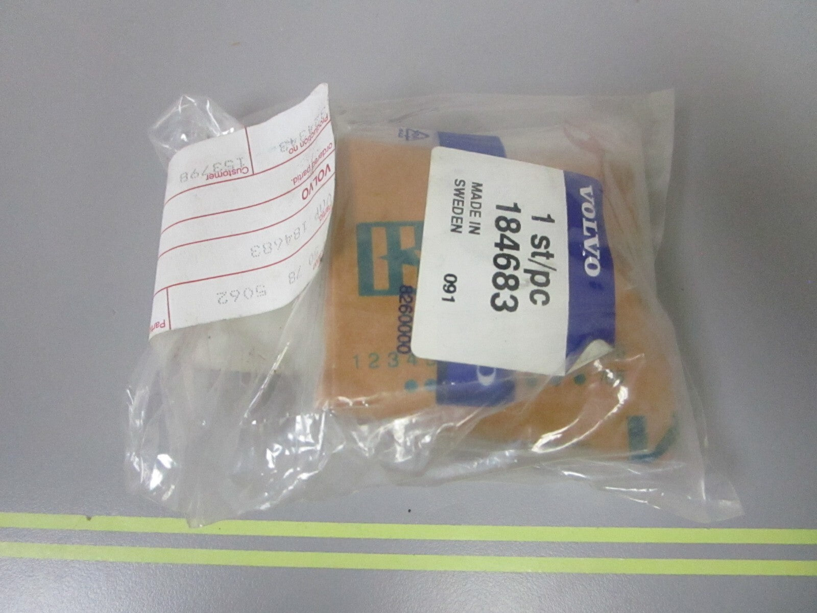 *NEW OEM* 0810 Volvo Penta Inner Ring 184683